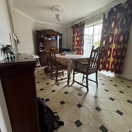 Nice Double Room Near Omni Shopping Dublin Exterior foto